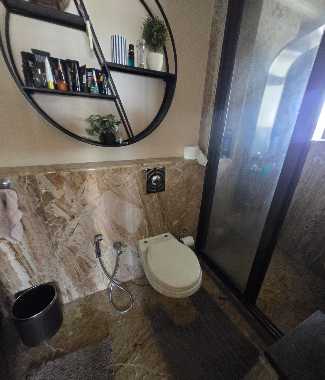 A15 - Petit Tower   , Breach Candy