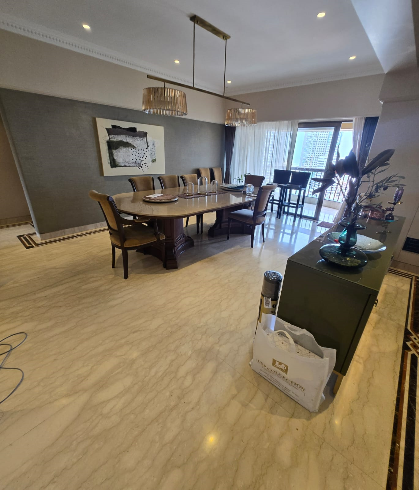 A18 - Petit Tower   , Breach Candy