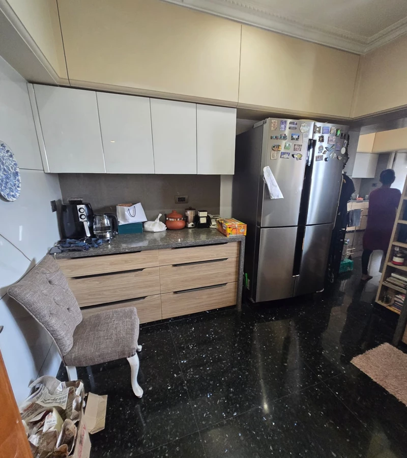 A20 - Petit Tower   , Breach Candy