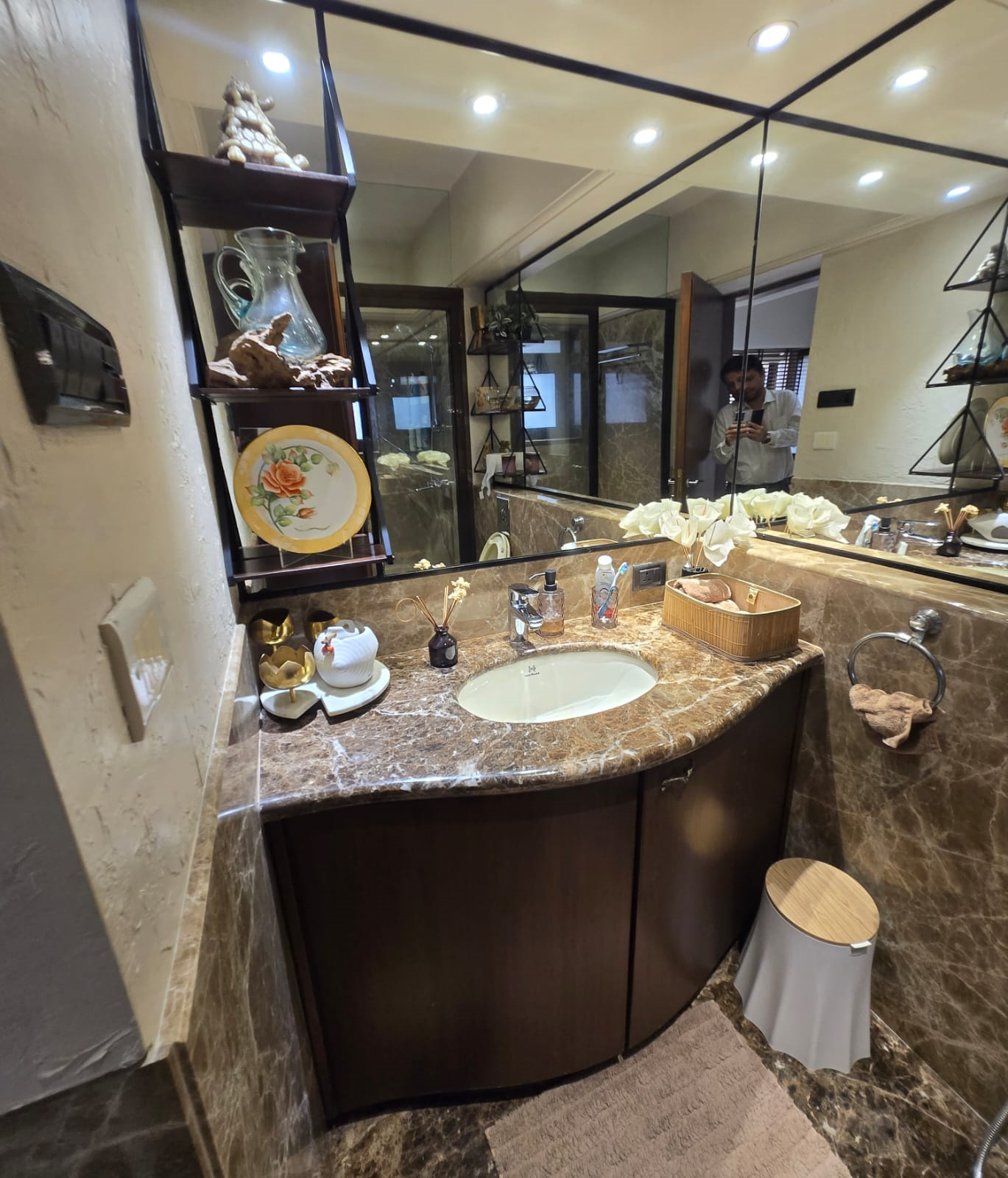 A5 - Petit Tower   , Breach Candy