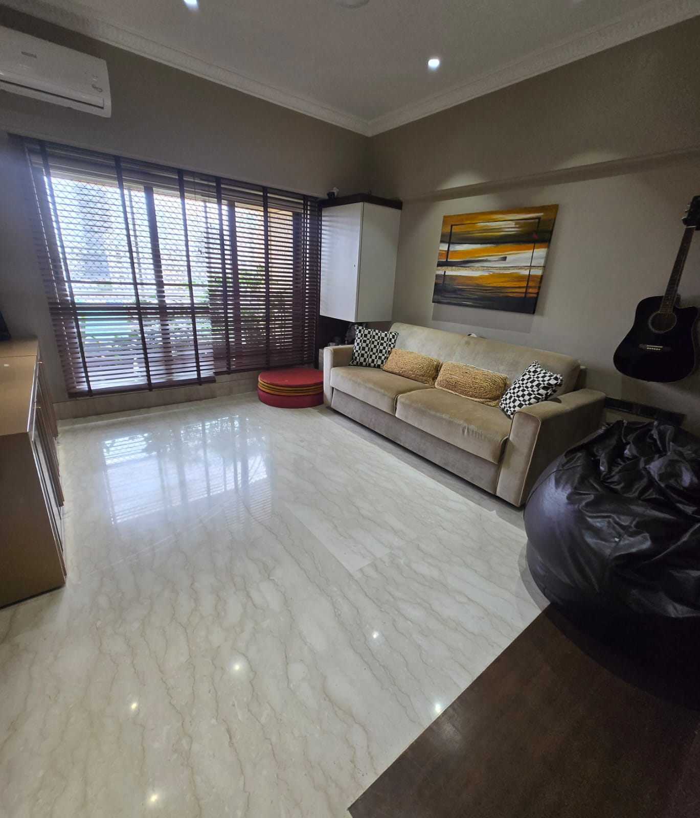 A7 - Petit Tower   , Breach Candy