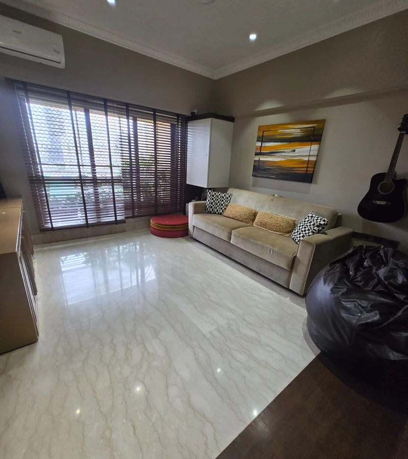 A7 - Petit Tower   , Breach Candy