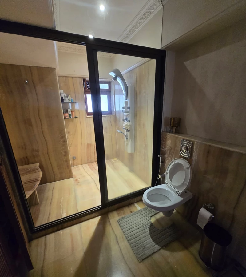 A8 - Petit Tower   , Breach Candy