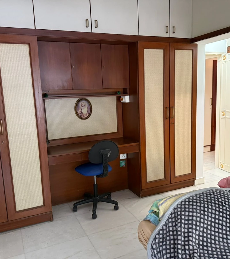 M3 - Hill Post, Bandra West