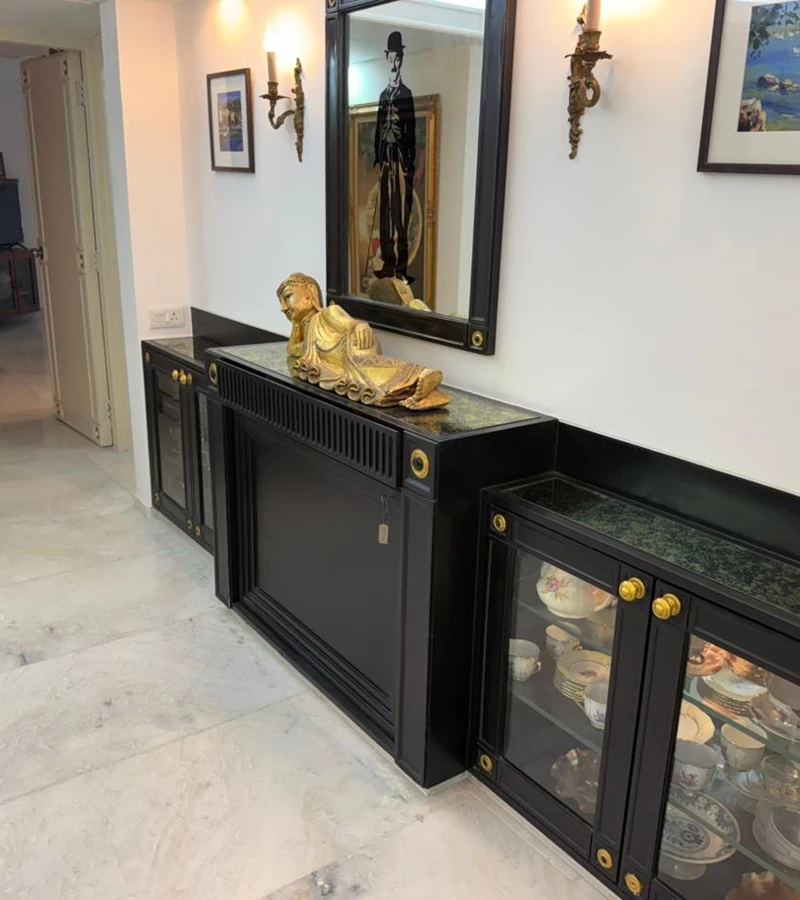 M4 - Hill Post, Bandra West