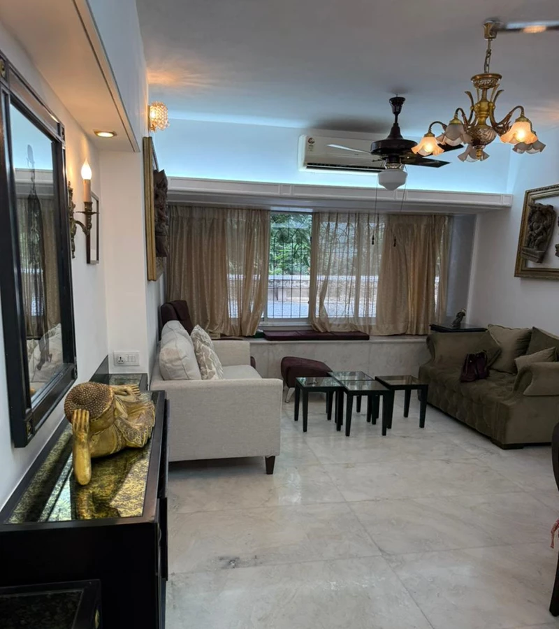 M6 - Hill Post, Bandra West