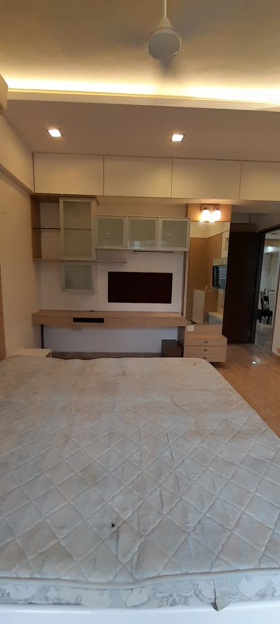 7 - Anand Ashram, Khar West