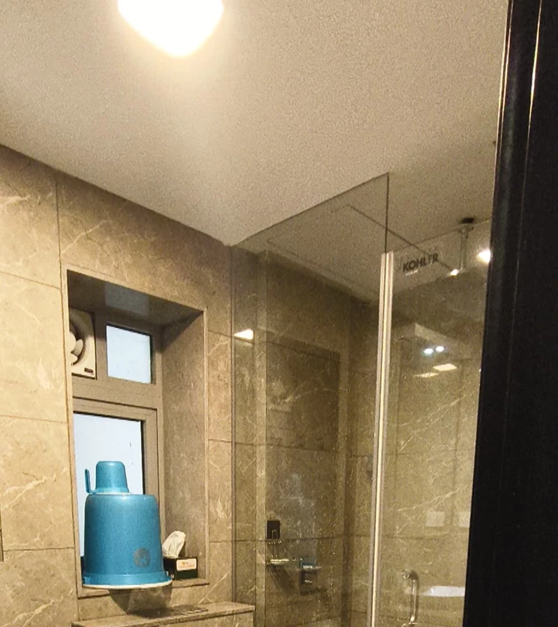 16 - Oberoi Esquire, Goregaon East