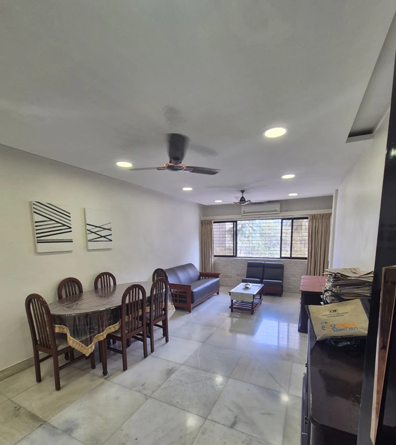 4 - Sarkar Avenue, Santacruz West