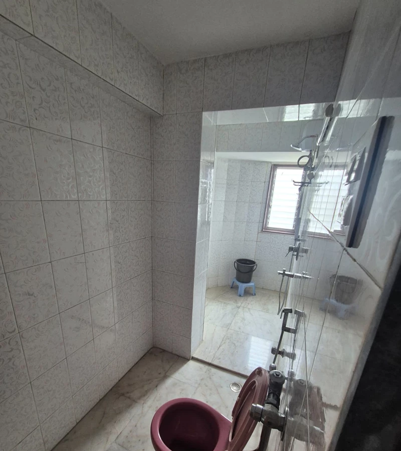 5 - Sarkar Avenue, Santacruz West