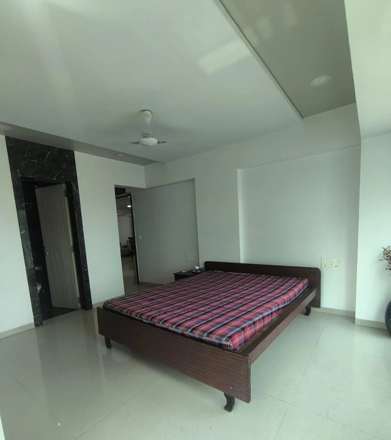 10 - Krimson Aurum, Santacruz West