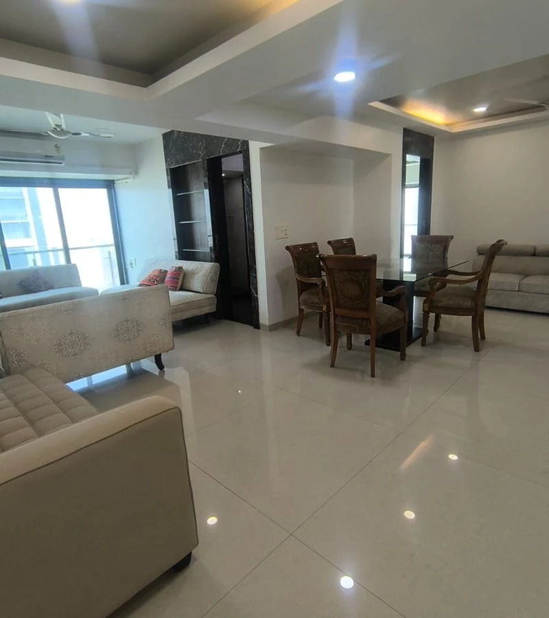 3 - Krimson Aurum, Santacruz West