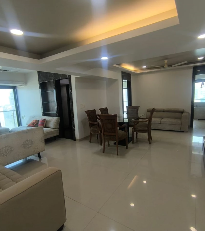 5 - Krimson Aurum, Santacruz West